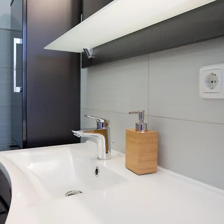 Ferienwohnung Momo Apartment Lenz